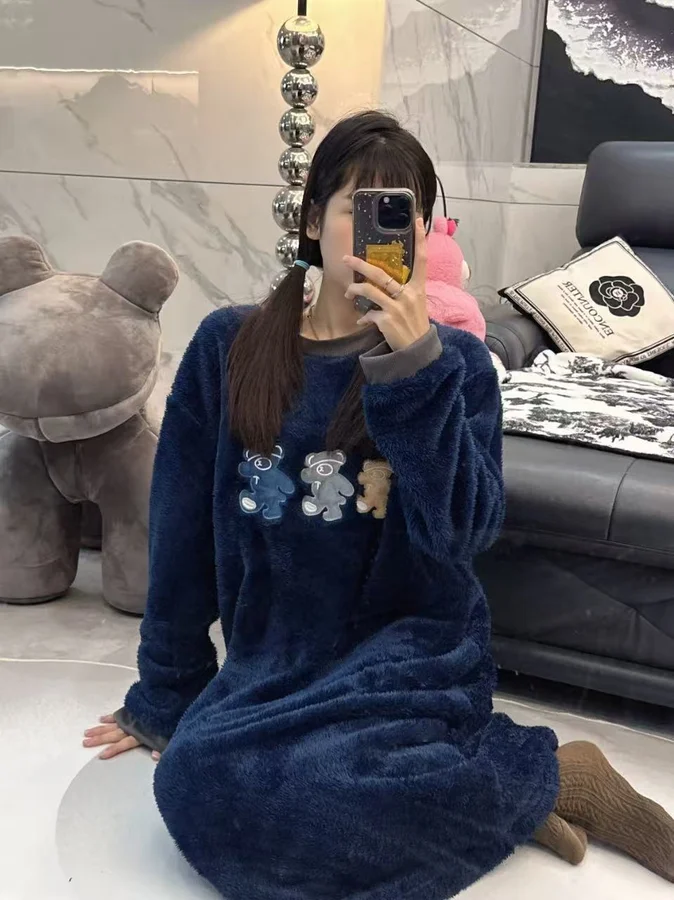 Women's Winter Thickened Flannel Nightgown photo 2 (style SM-39B3B9)