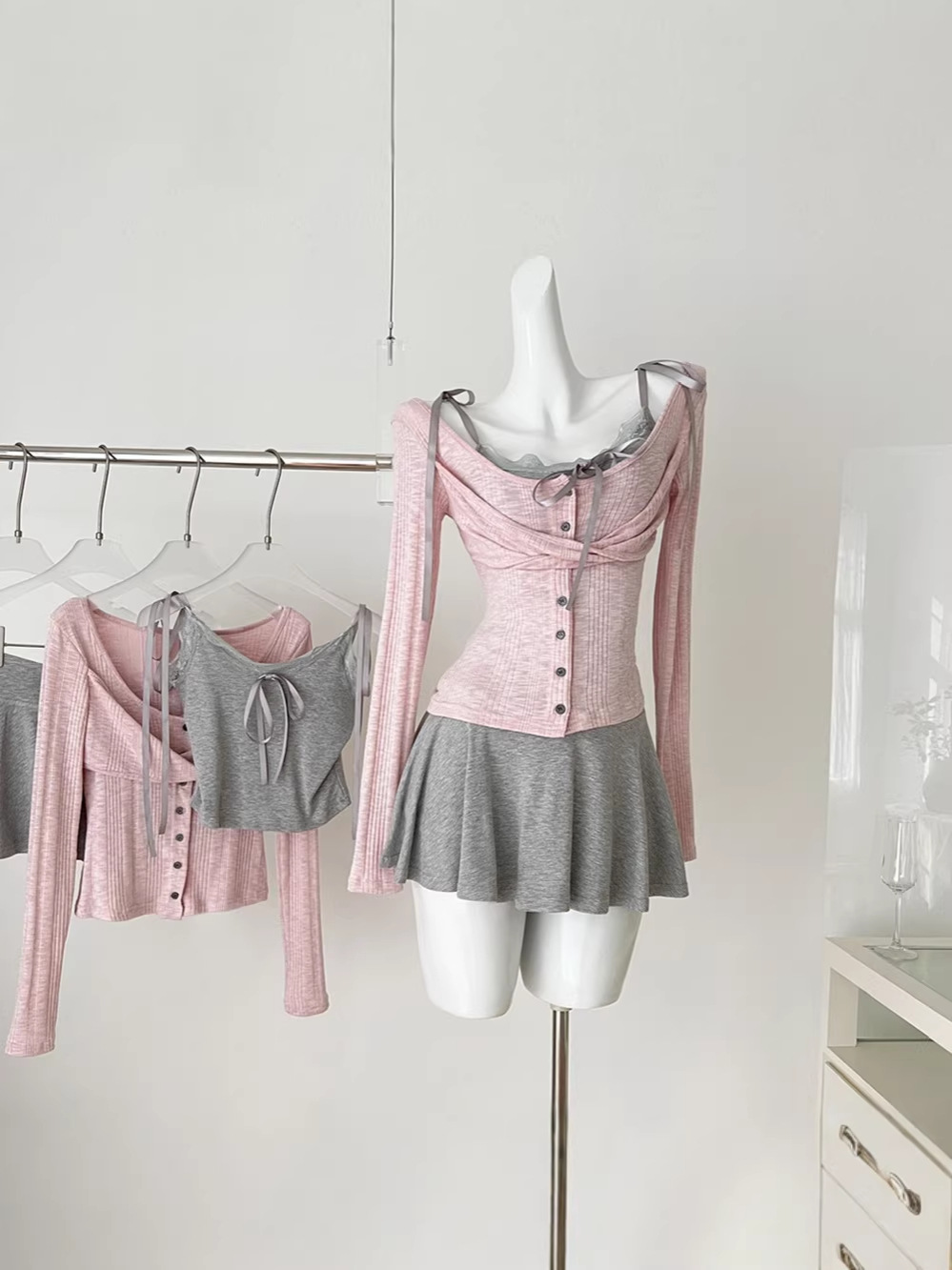 Korean Women Vibe 2 Pcs Set Layer Lace Camisole Cardigan T-Shirt Set K photo 2 (style 1019230819504)
