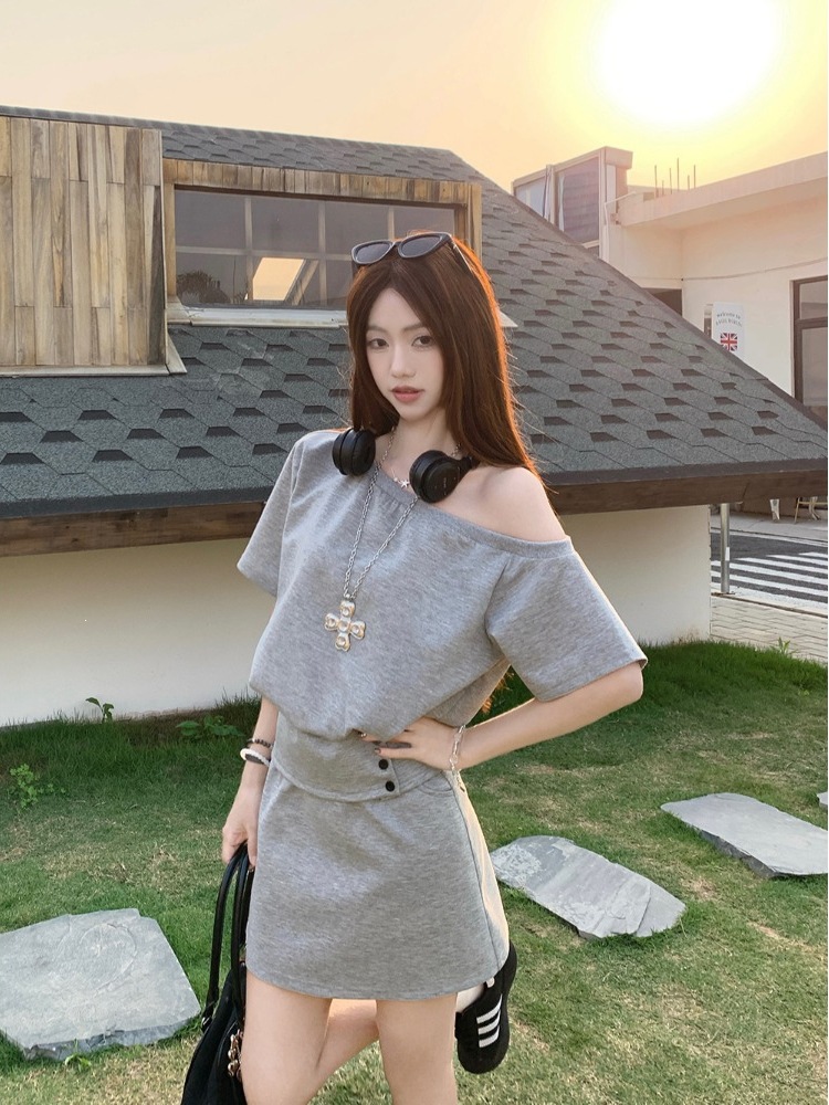Korean Design Hot One Shoulder Short Sleeve Top Women Summer New Slim photo 2 (style 1039096567405)