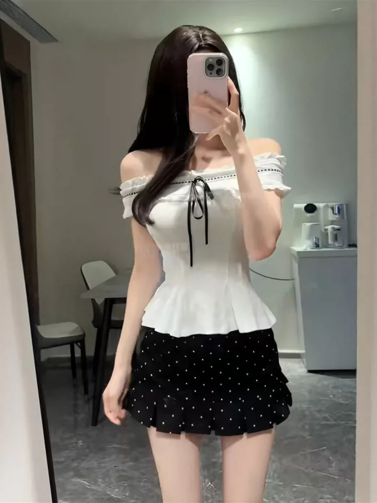 French Pure Sweet Slim Off Shoulder Top 2 Pcs Set Design Polka Short S photo 4 (style 1049957723163)