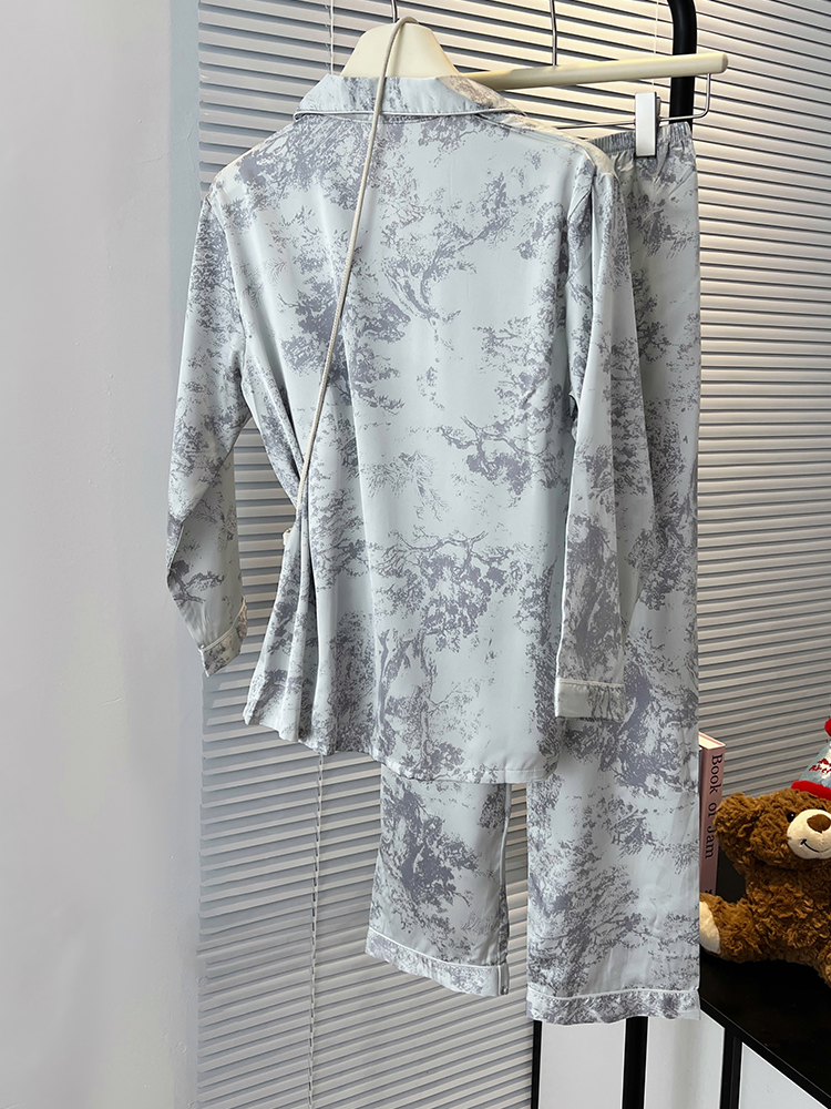 Summer Ice Silk Homewear Women Short Sleeve Shorts 2 Pcs Breathable Co photo 4 (style 2025116)