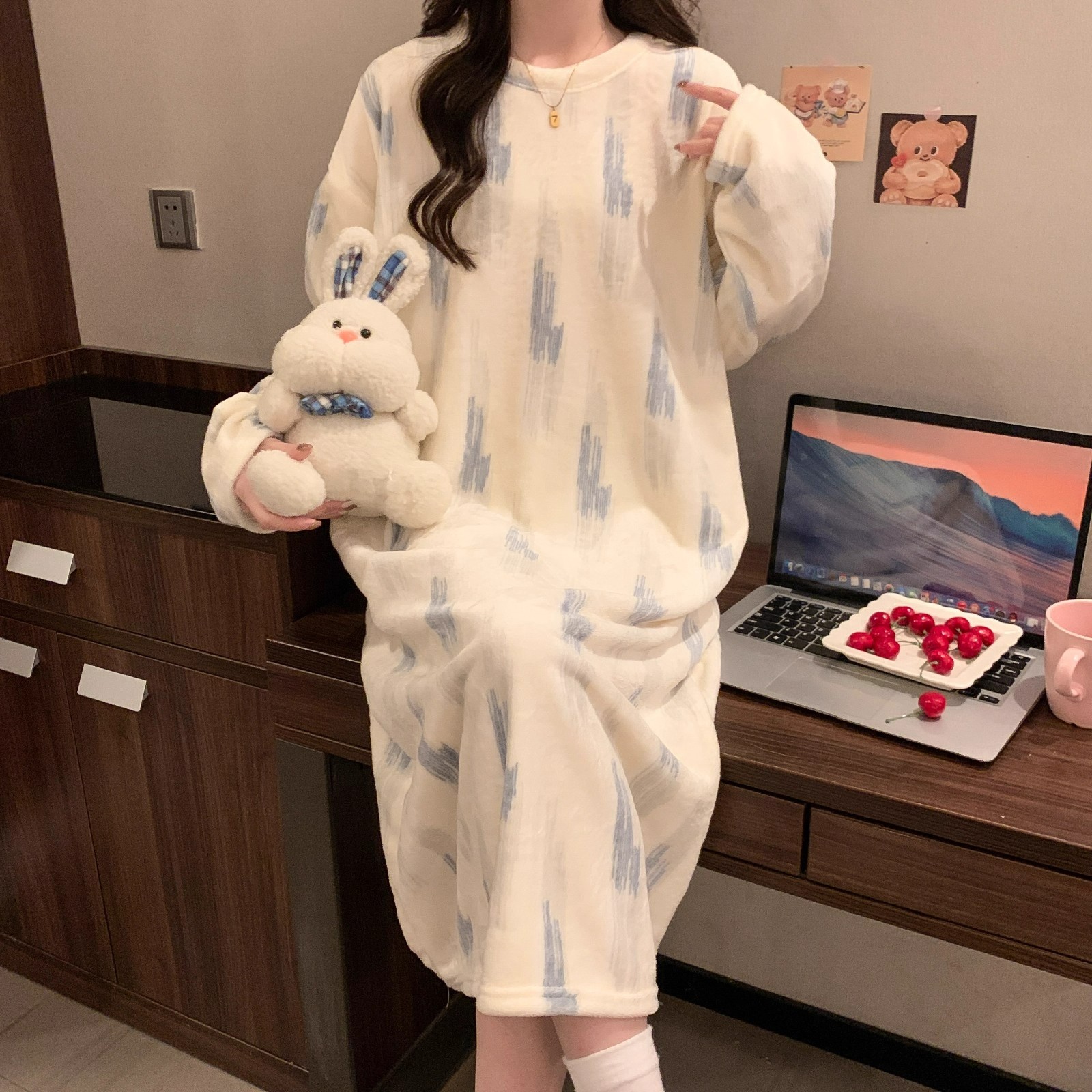 Autumn Winter Flannel Camisole Nightgown Women Loose Slim Breathable H photo 2 (style 310)