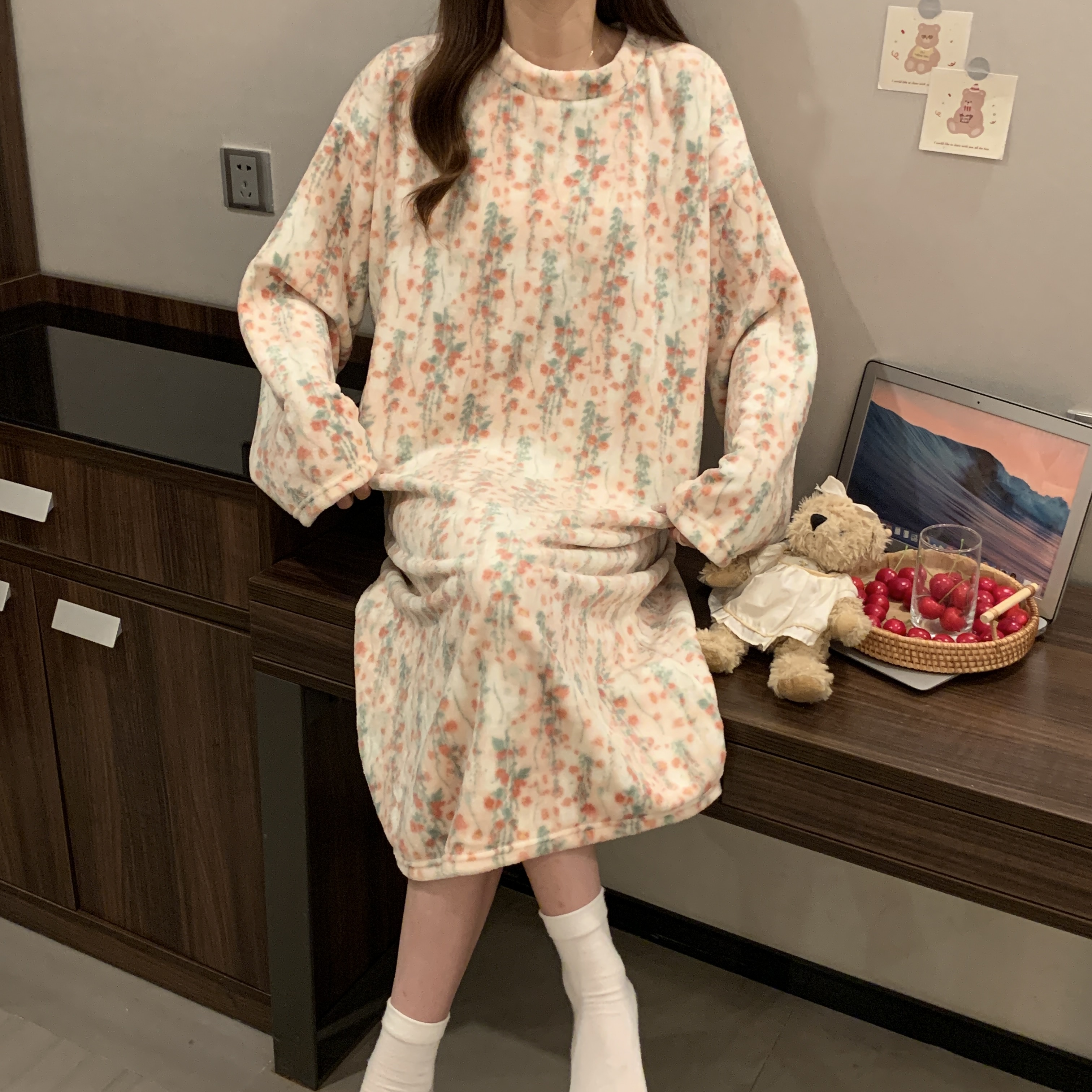Autumn Winter Flannel Camisole Nightgown Women Loose Slim Breathable H photo 4 (style 31118)