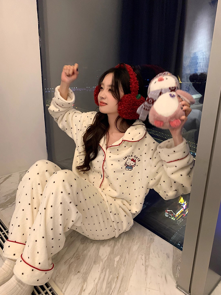 Autumn Winter Flannel Polka Homewear Women Short Sleeve Shorts 2 Pcs T photo 2 (style 837352)