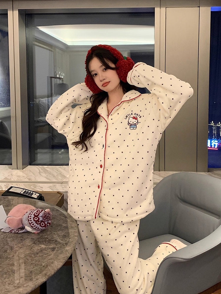 Autumn Winter Flannel Polka Homewear Women Short Sleeve Shorts 2 Pcs T photo 3 (style 837352)