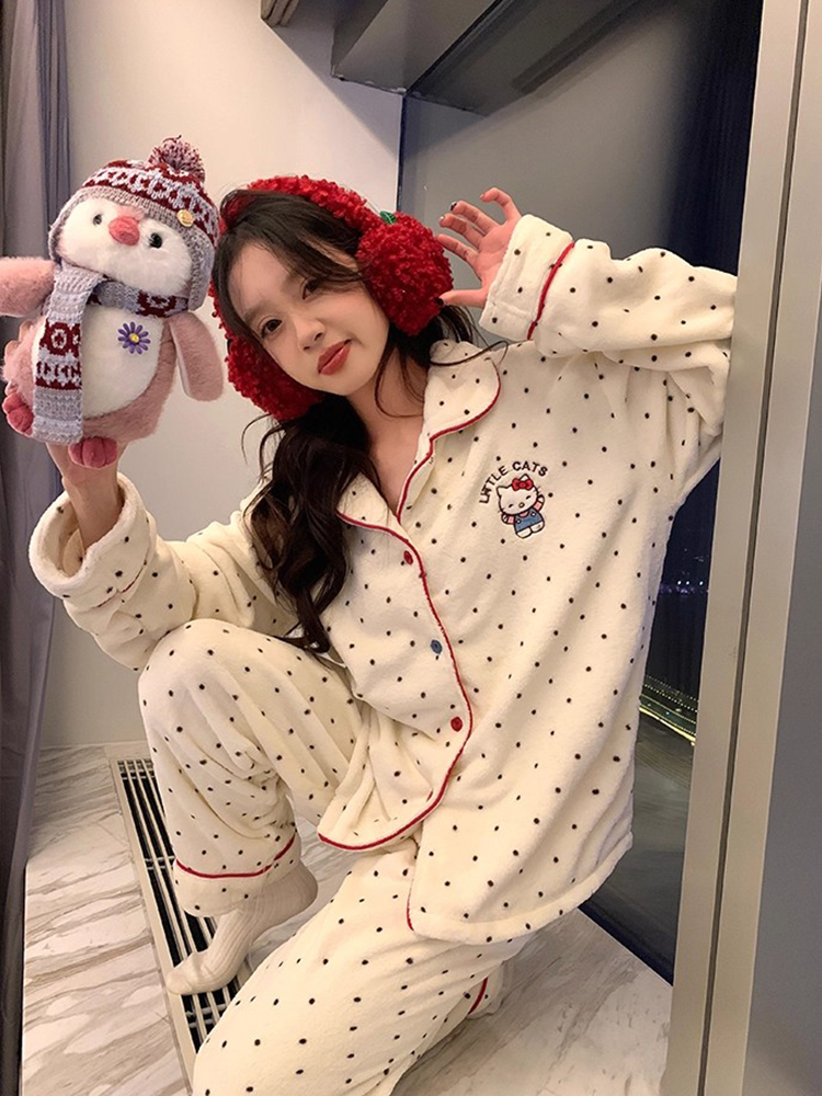 Autumn Winter Flannel Polka Homewear Women Short Sleeve Shorts 2 Pcs T photo 6 (style 837352)