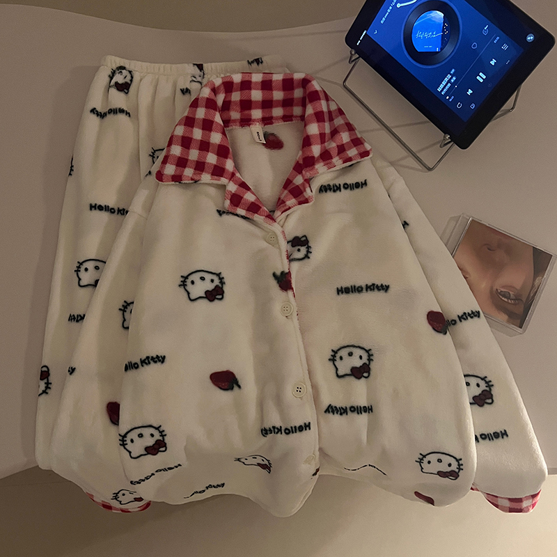 Autumn Winter Flannel Homewear Women Short Sleeve Shorts 2 Pcs Thick W photo 1 (style 842352)