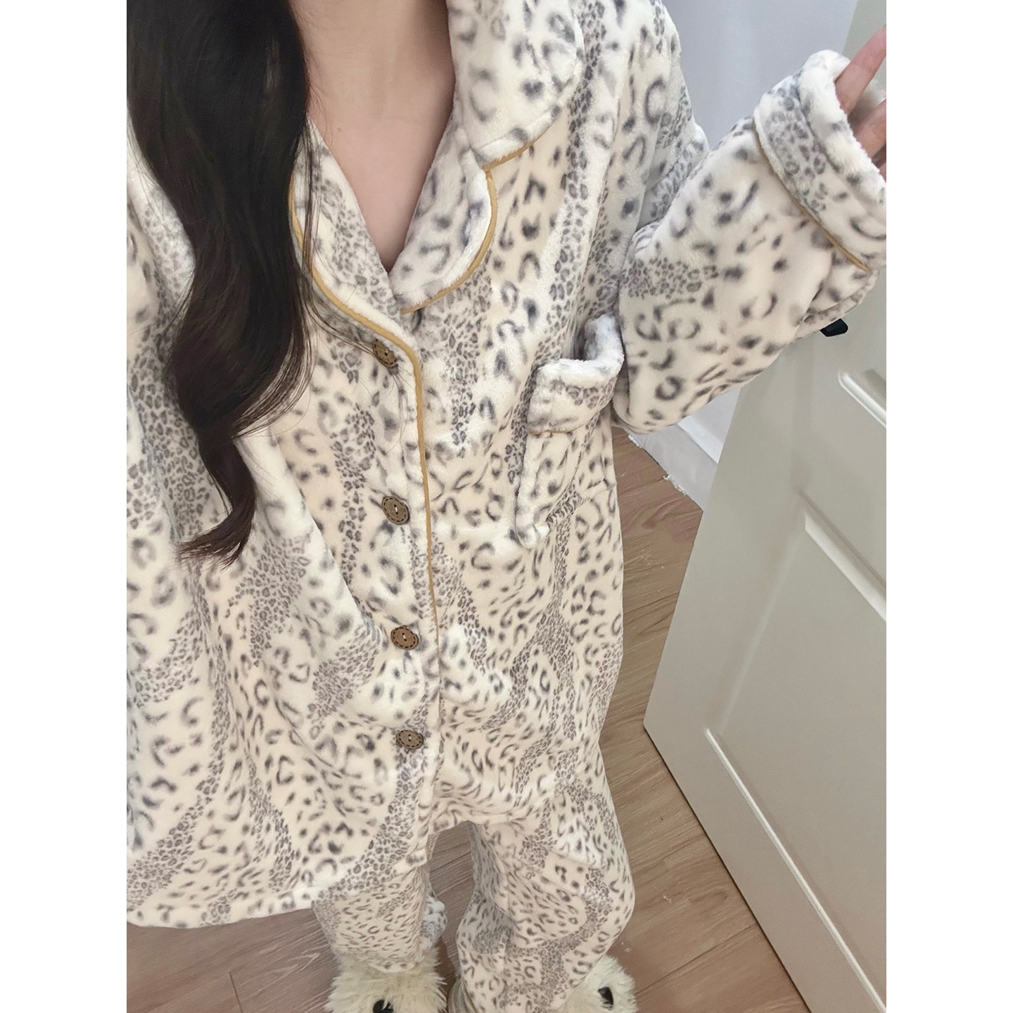 Autumn Winter Flannel Homewear Women Short Sleeve Shorts 2 Pcs Thick W photo 5 (style 848352)