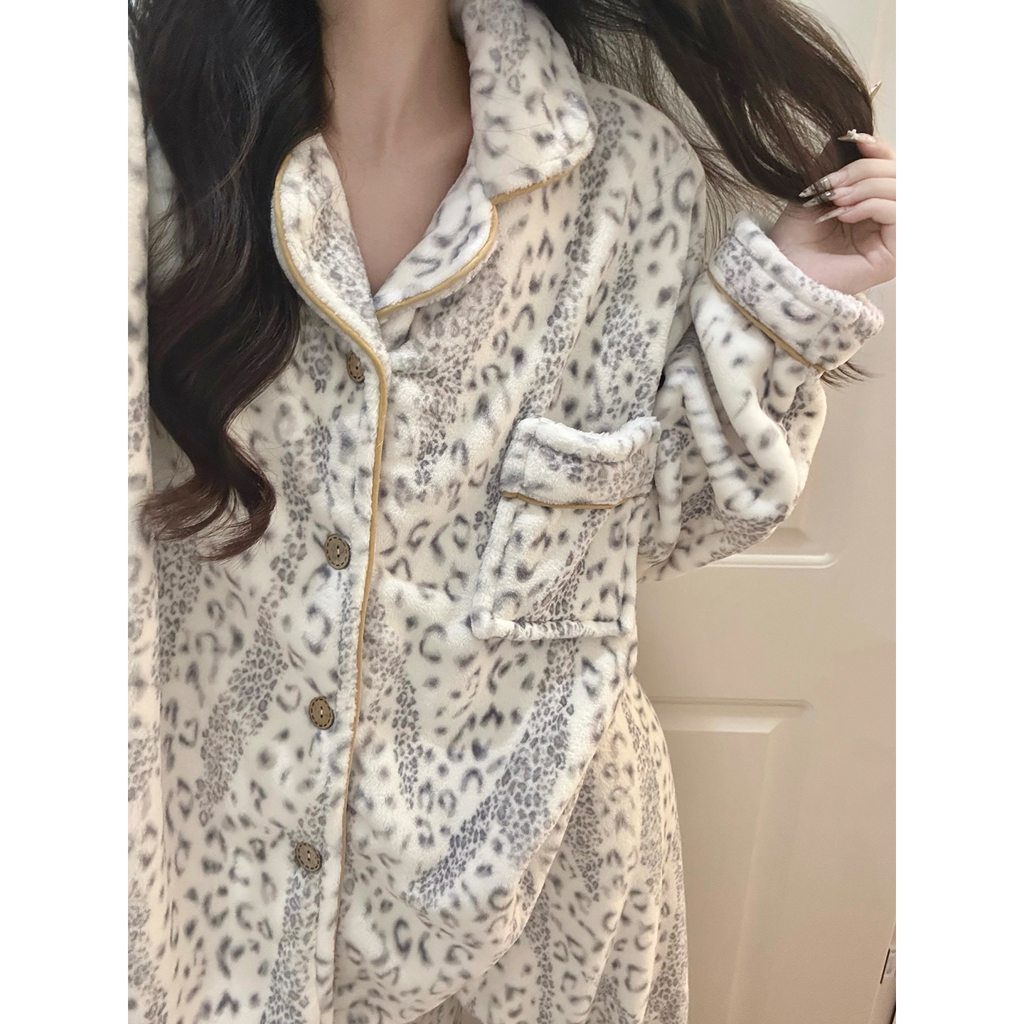 Autumn Winter Flannel Homewear Women Short Sleeve Shorts 2 Pcs Thick W photo 7 (style 848352)