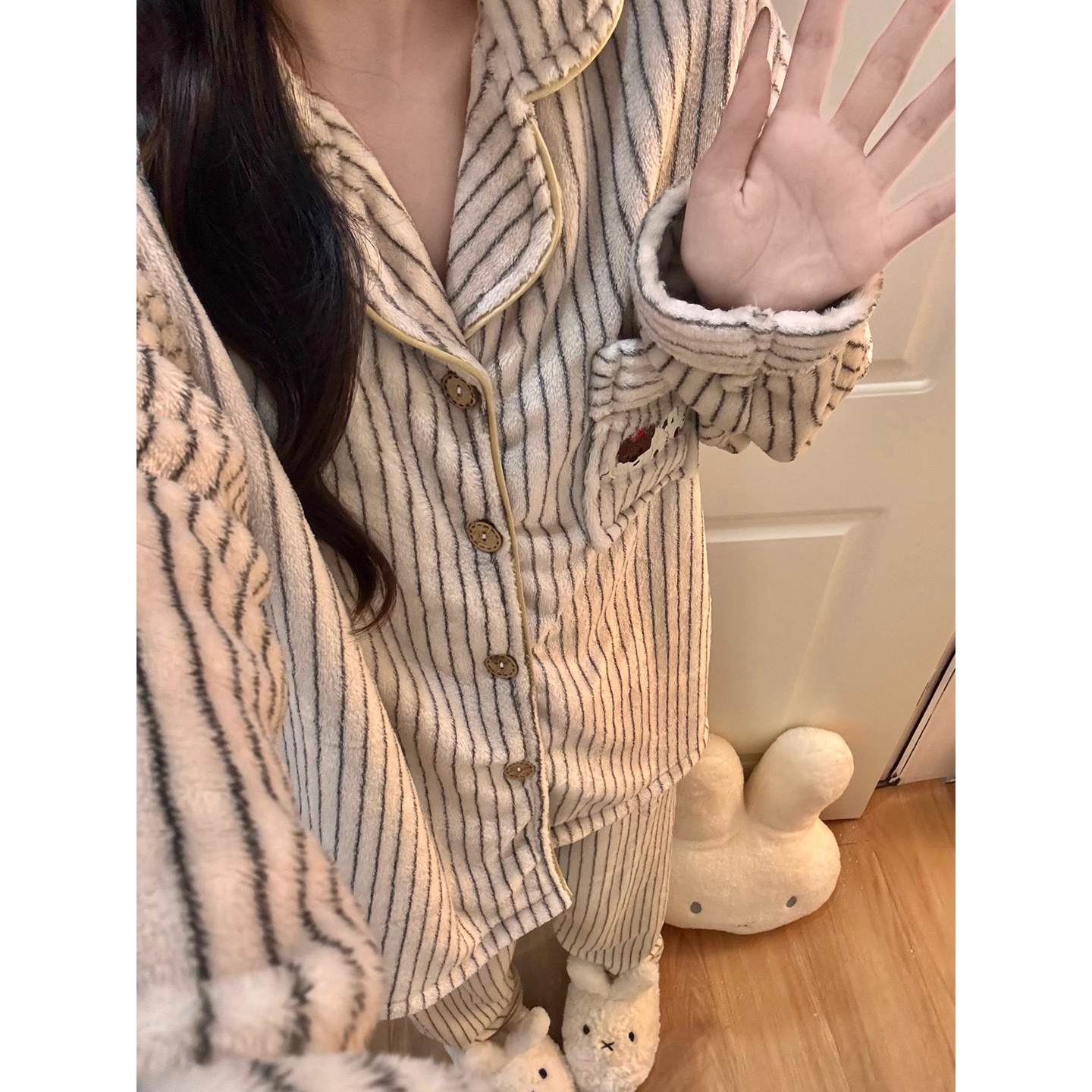 Autumn Winter Flannel Homewear Women Short Sleeve Shorts 2 Pcs Thick W photo 2 (style 852352)