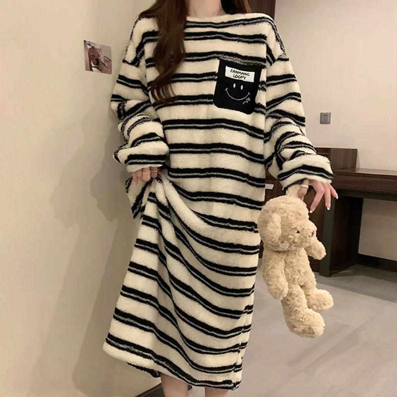Autumn Winter Flannel Camisole Nightgown Women Loose Slim Breathable H photo 1 (style 20)